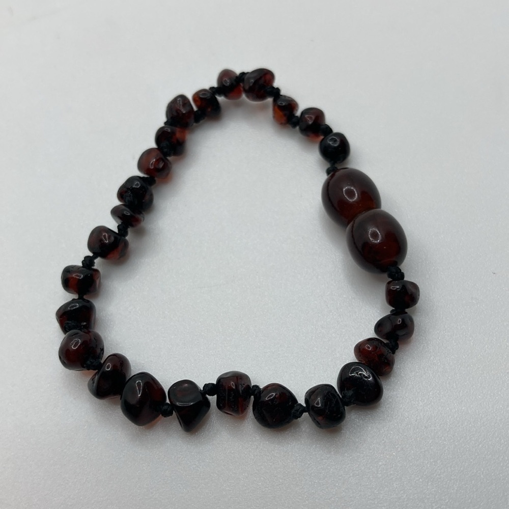 VTG Baltic Amber Beaded Knotted Bracelet w Hidden Screw Clasp Small 6”